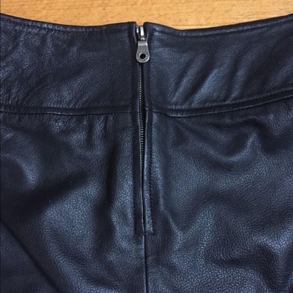 Villager (Liz Claiborne) Black Leather Skirt l NWT - Picture 5 of 9